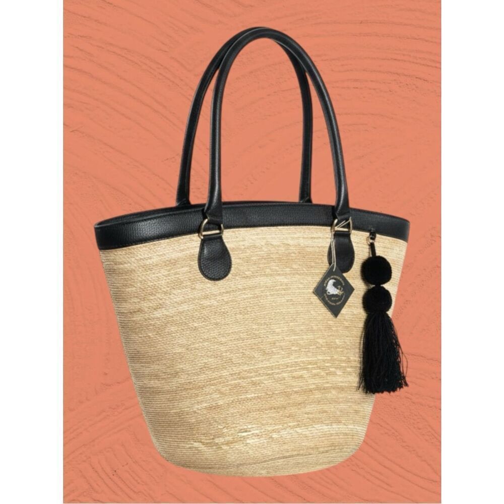 By Del Rio Large straw bag with black leather handle